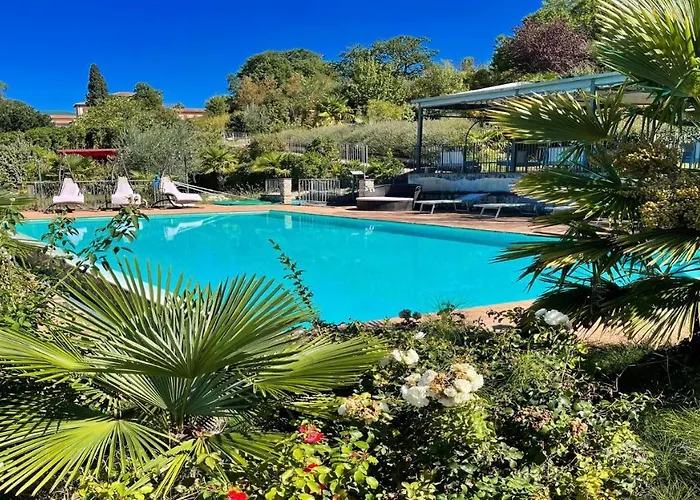 6 Guests- Magical Grounds With Pool Jacuzzi