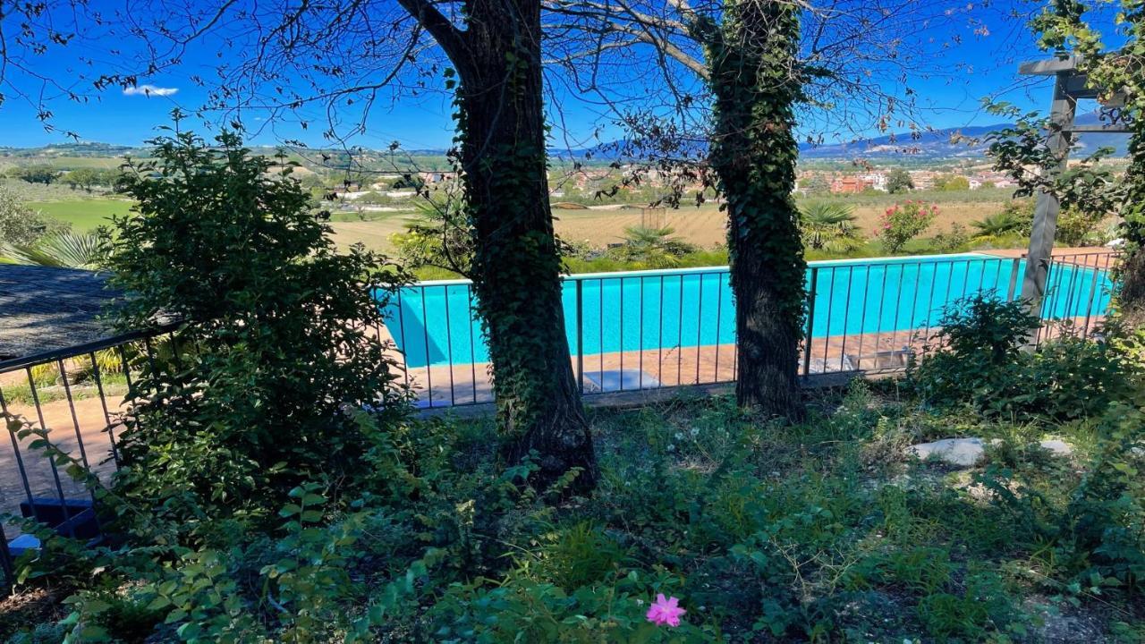 6 Guests- Magical Grounds With Pool Jacuzzi Spoleto