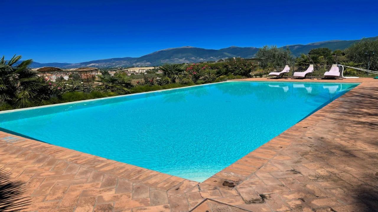 6 Guests- Magical Grounds With Pool Jacuzzi Apartment Spoleto